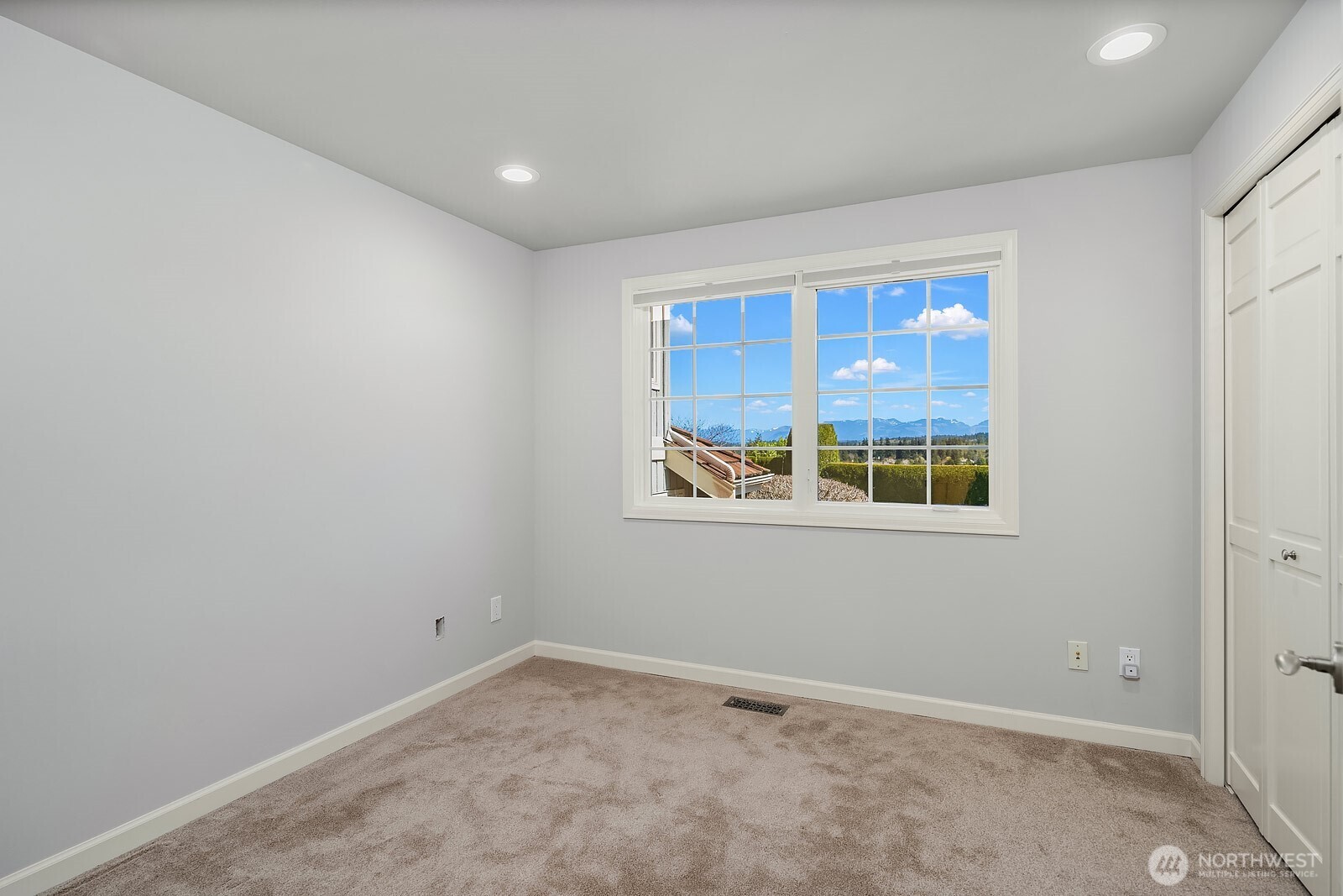 23308 SE 47th Way , Sammamish, WA 98075