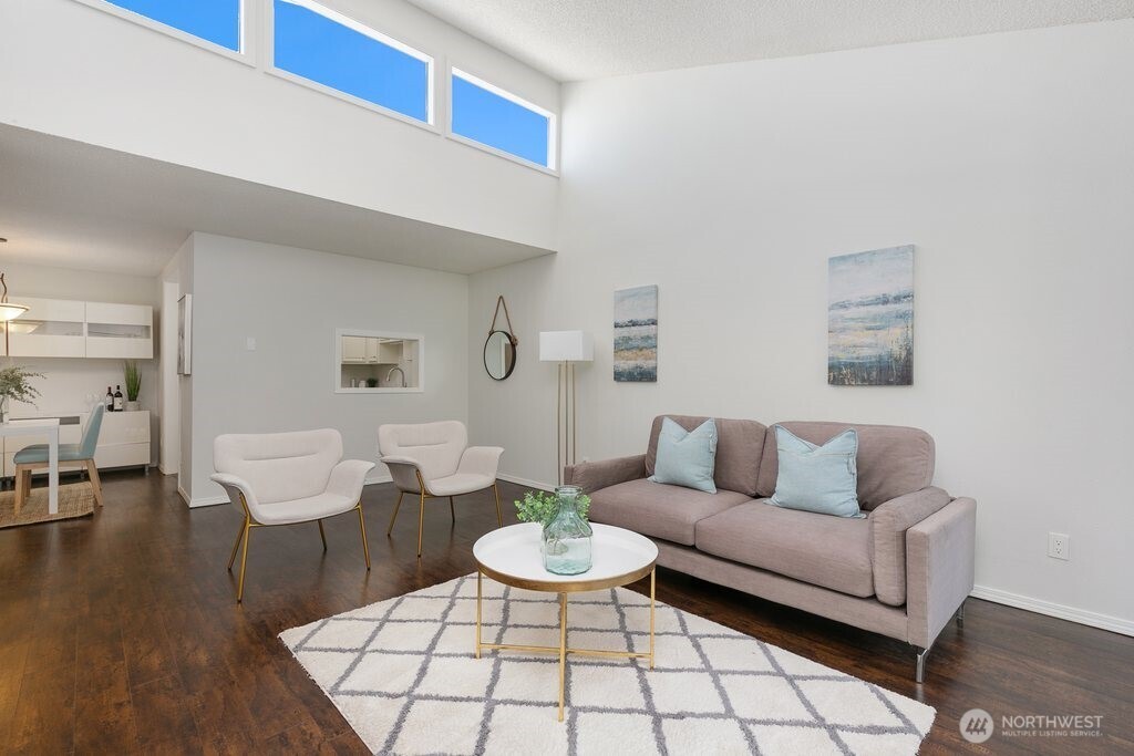7930 SE 34th Street #513, Mercer Island, WA 98040