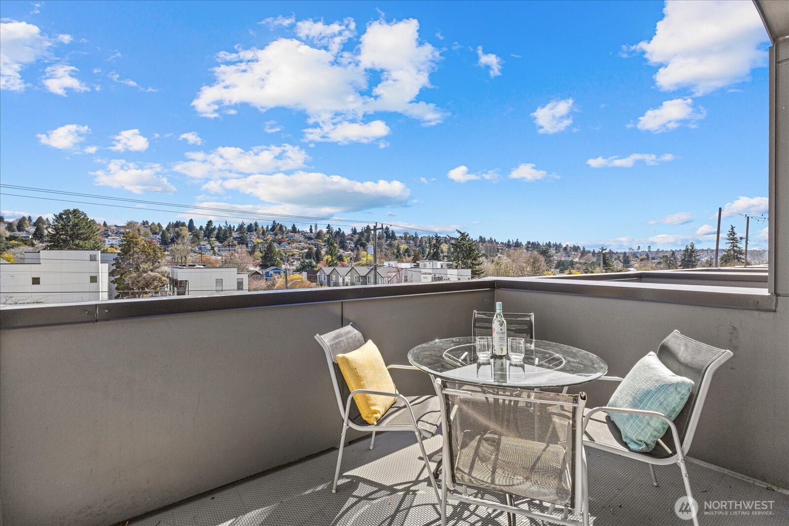 6249 8th Avenue NW, Seattle, WA 98107