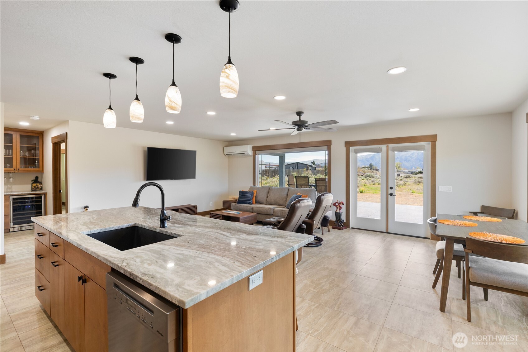 713 SW Sunset Boulevard , Mattawa, WA 99349