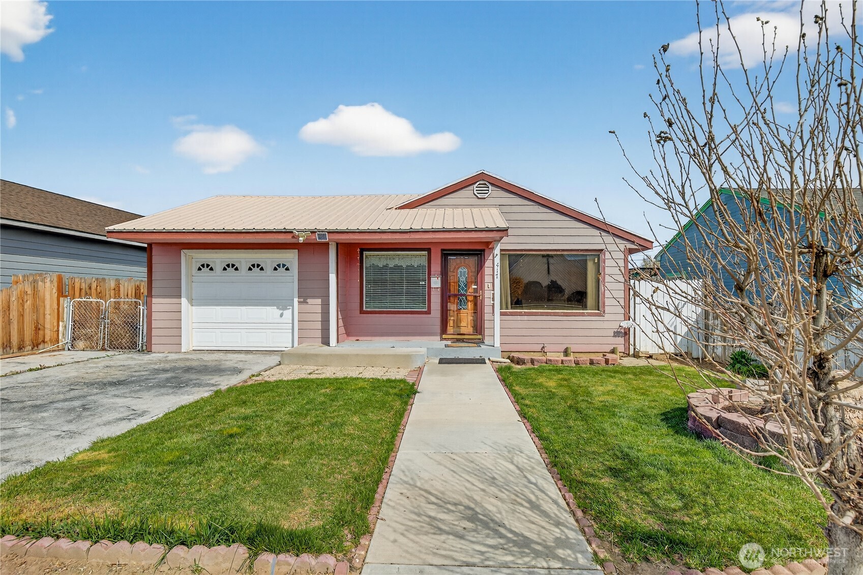 417 SE H Street , Quincy, WA 98848-1511