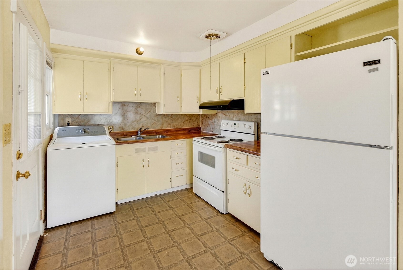 417 SE H Street , Quincy, WA 98848-1511