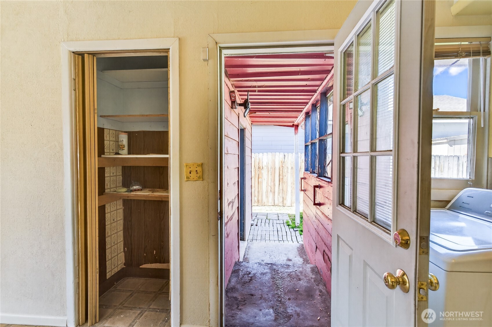 417 SE H Street , Quincy, WA 98848-1511