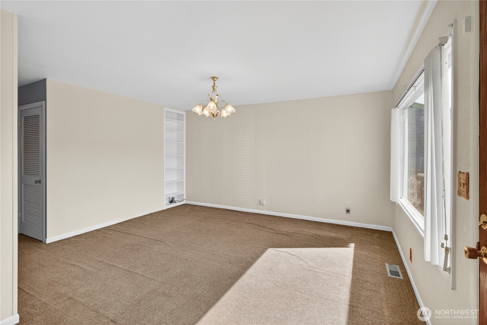 417 SE H Street , Quincy, WA 98848-1511