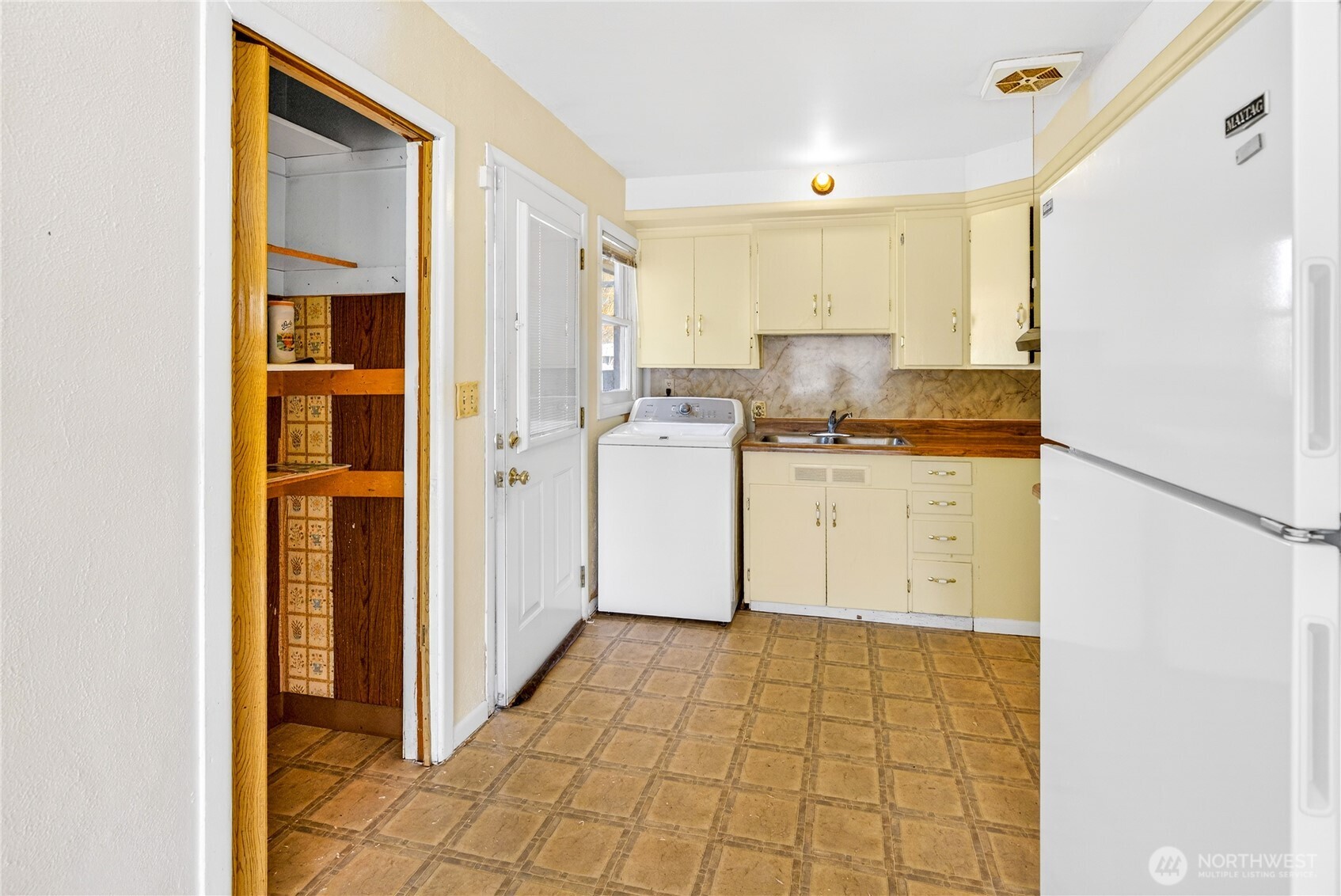 417 SE H Street , Quincy, WA 98848-1511