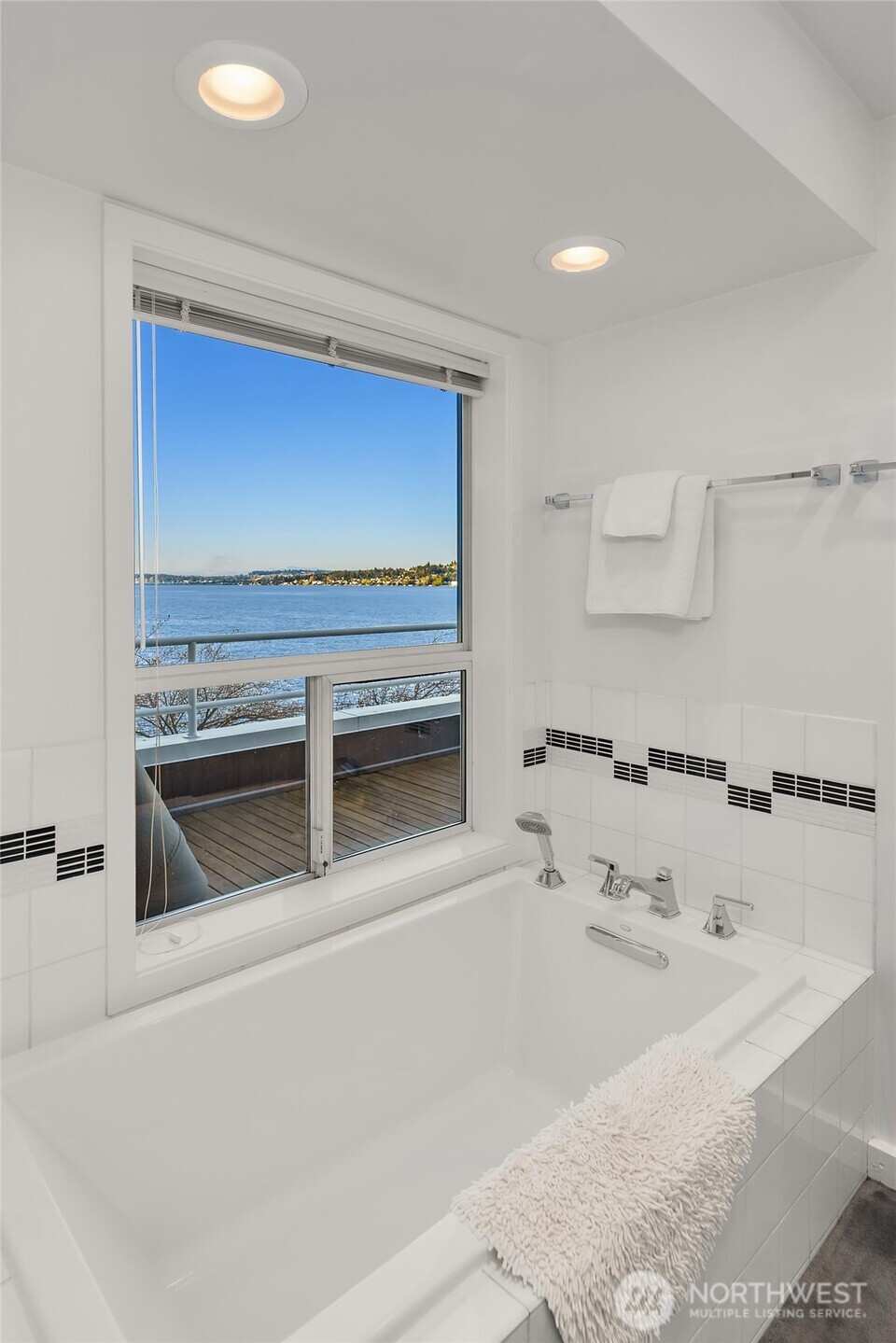 3903 48th Avenue S, Seattle, WA 98118