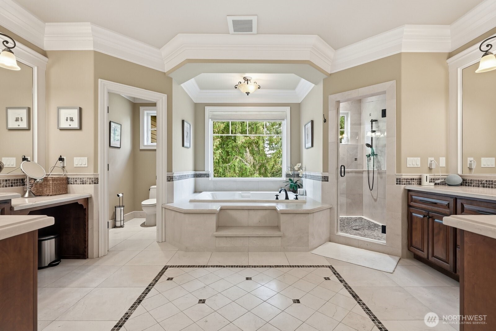 15923 163rd Avenue NE, Woodinville, WA 98072-8945