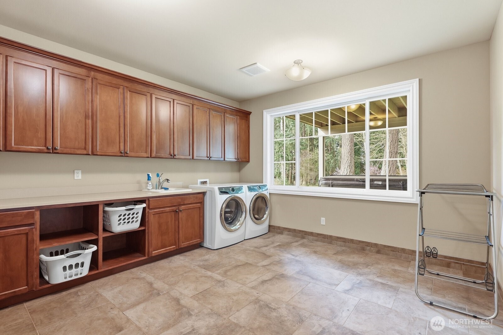 15923 163rd Avenue NE, Woodinville, WA 98072-8945