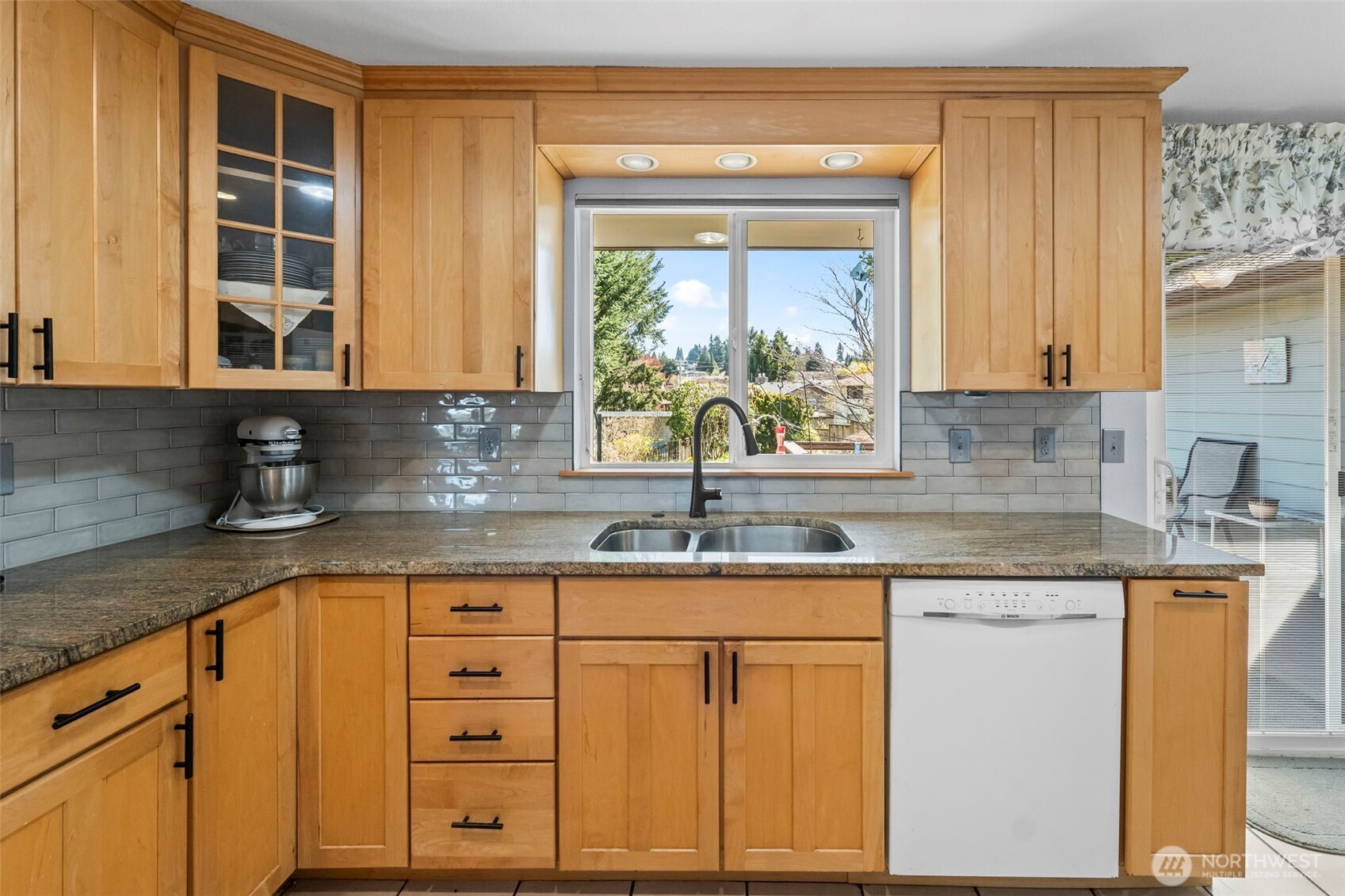 2311 N Harmon Street , Tacoma, WA 98406