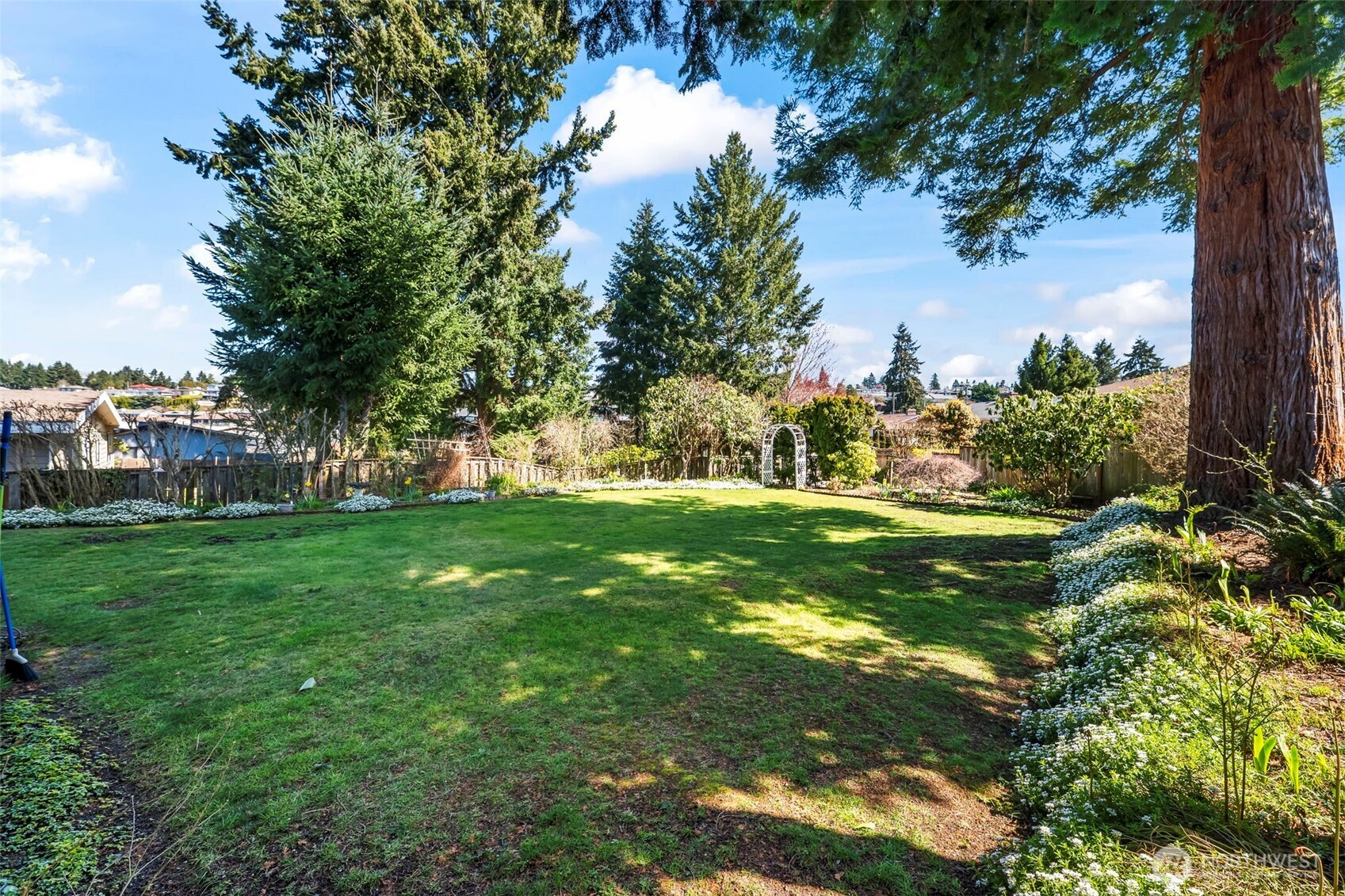 2311 N Harmon Street , Tacoma, WA 98406