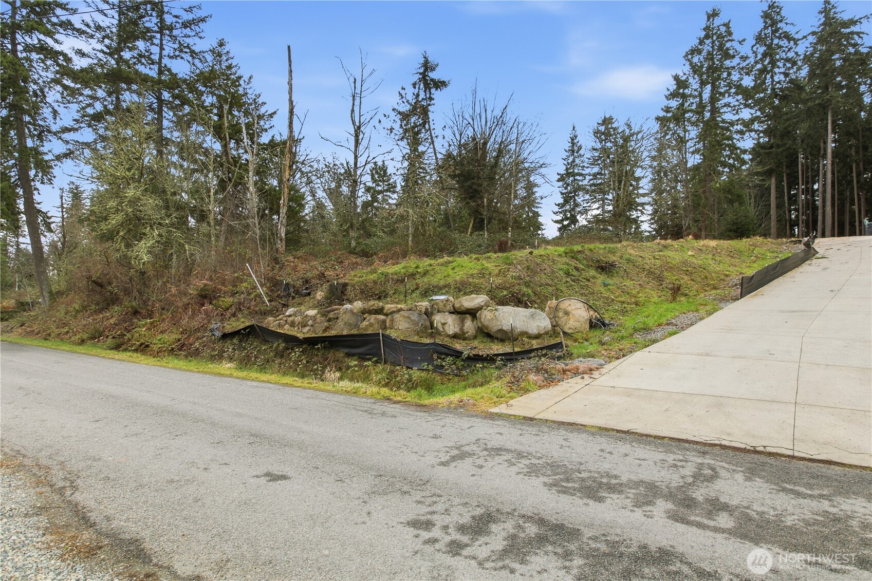 12120 S Clear Lake Road E, Eatonville, WA 98328