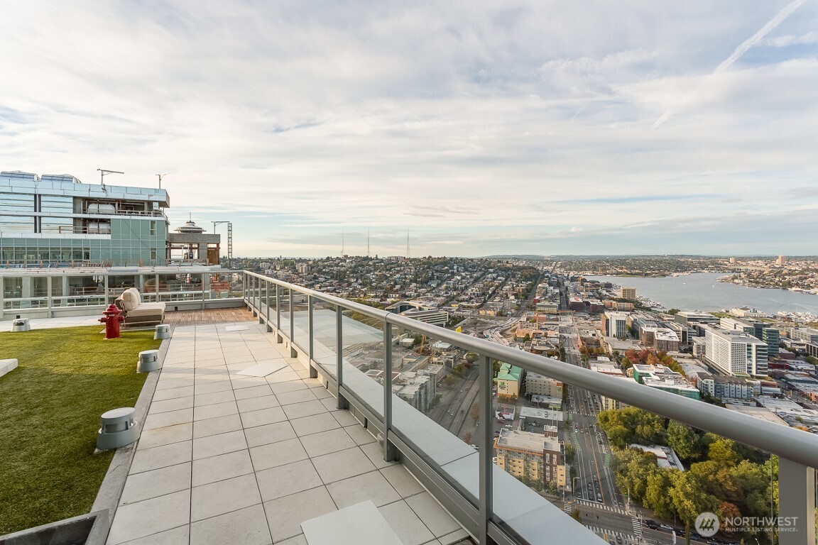588 Bell Street #2502S, Seattle, WA 98121