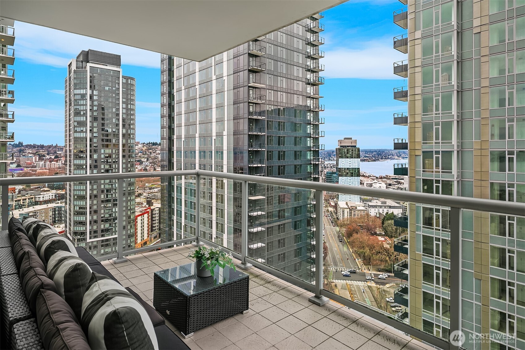 588 Bell Street #2502S, Seattle, WA 98121