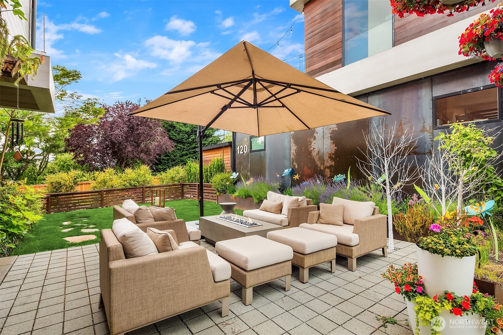 122 10th Avenue , Kirkland, WA 98033
