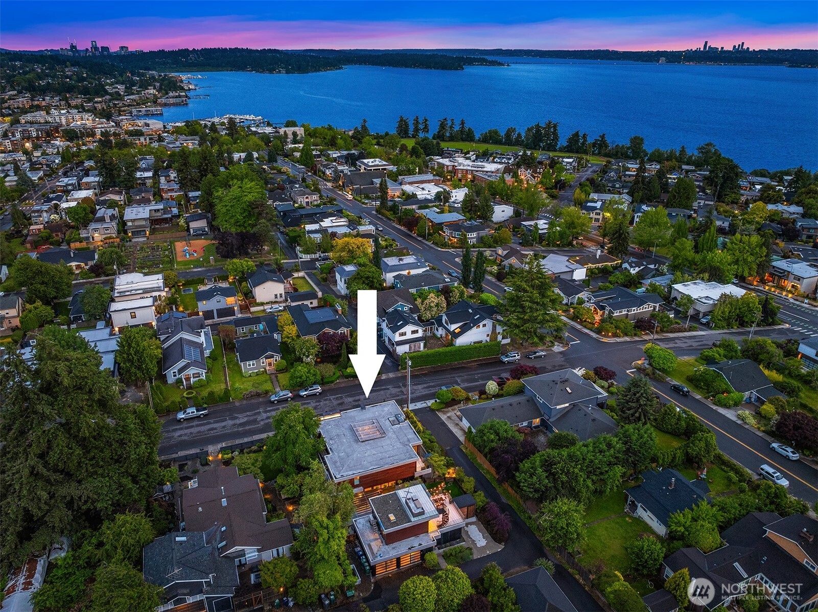 122 10th Avenue , Kirkland, WA 98033