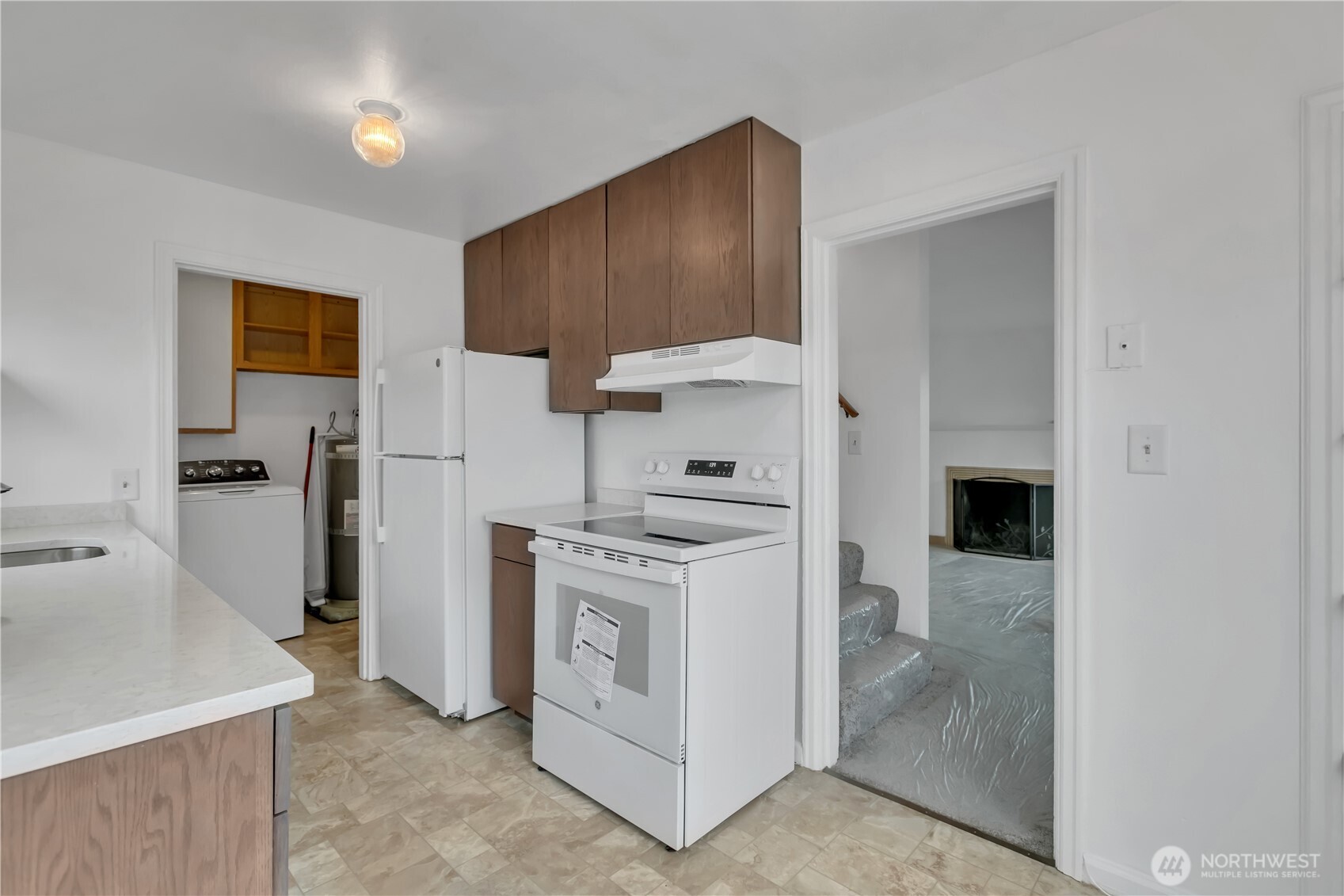 10041 15th Avenue SW, Seattle, WA 98146