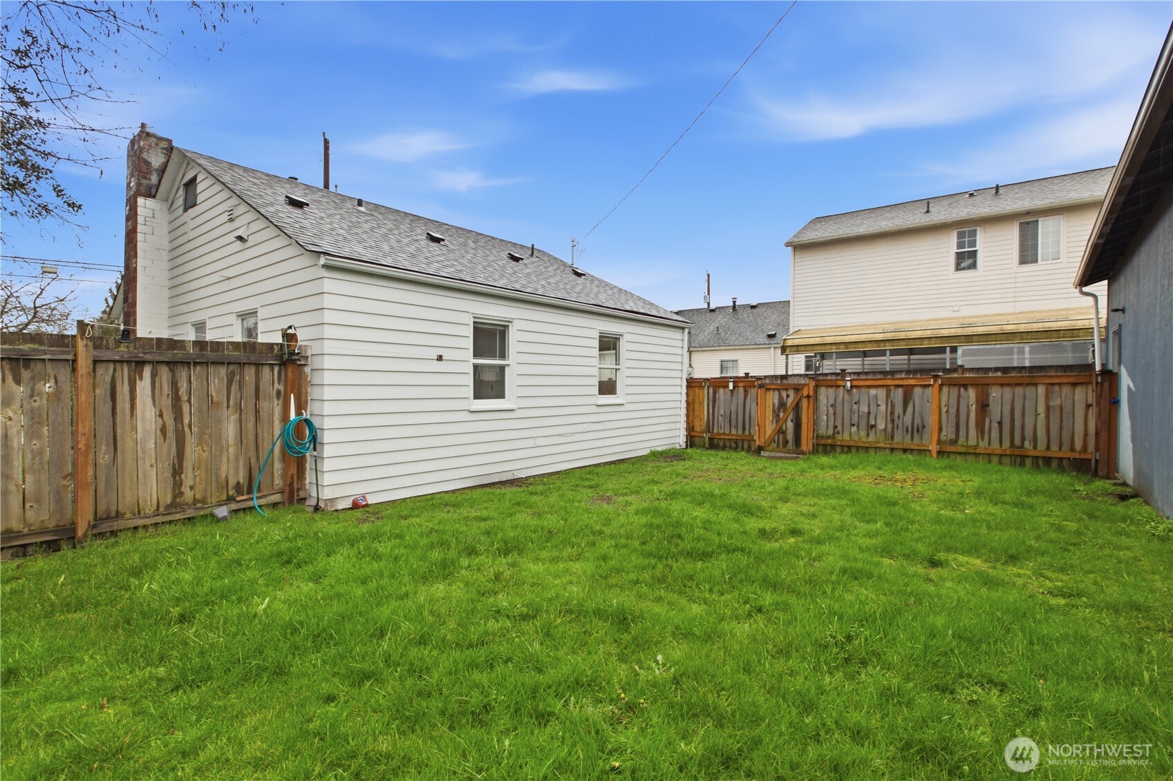 10041 15th Avenue SW, Seattle, WA 98146