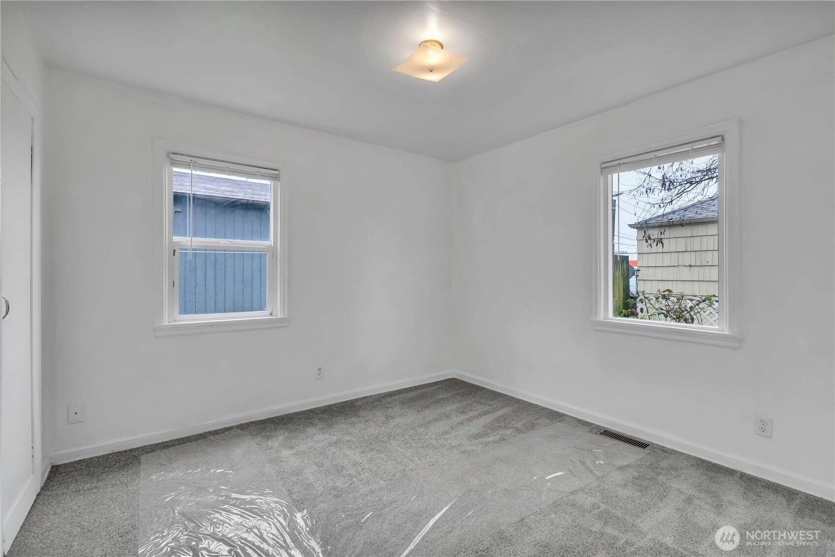 10041 15th Avenue SW, Seattle, WA 98146