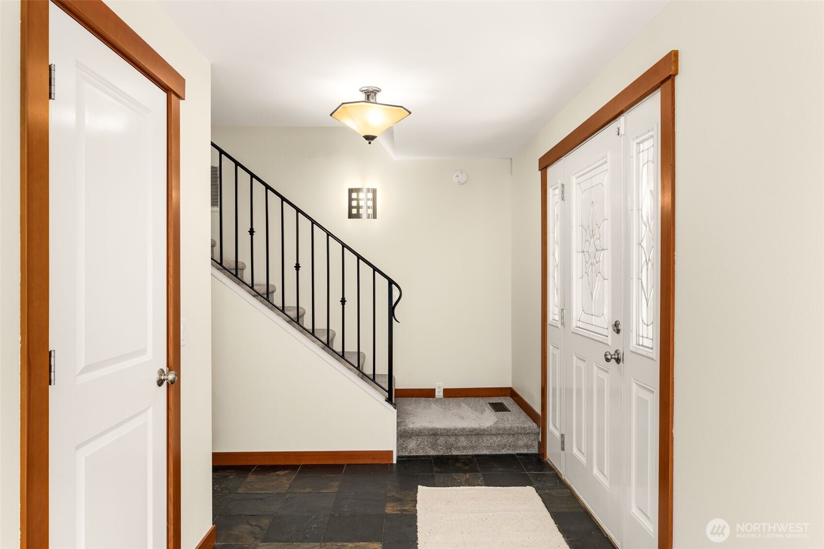 1759 Newport Avenue NE, Renton, WA 98056