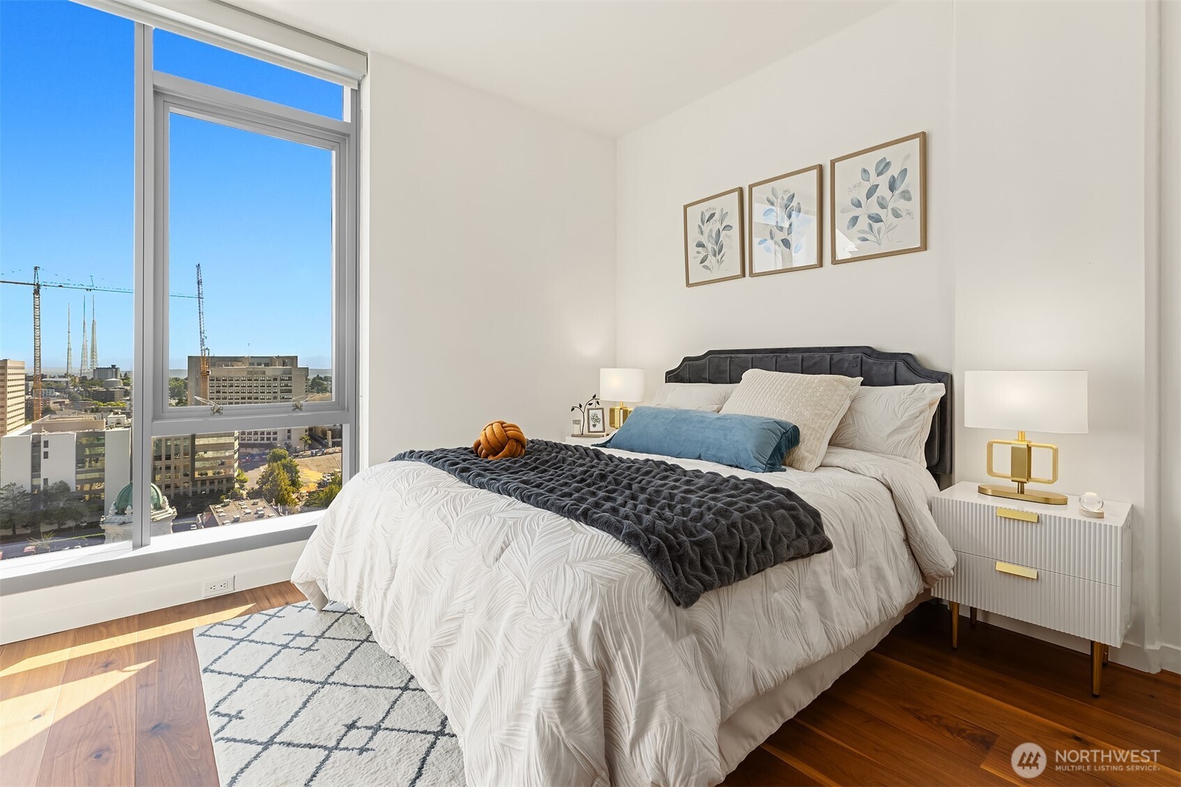 800 Columbia Street #2307, Seattle, WA 98104