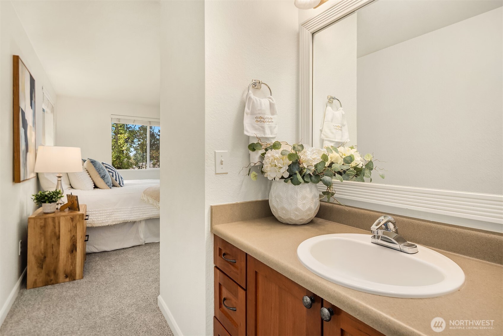 1011 156 Avenue NE #B-209, Bellevue, WA 98007