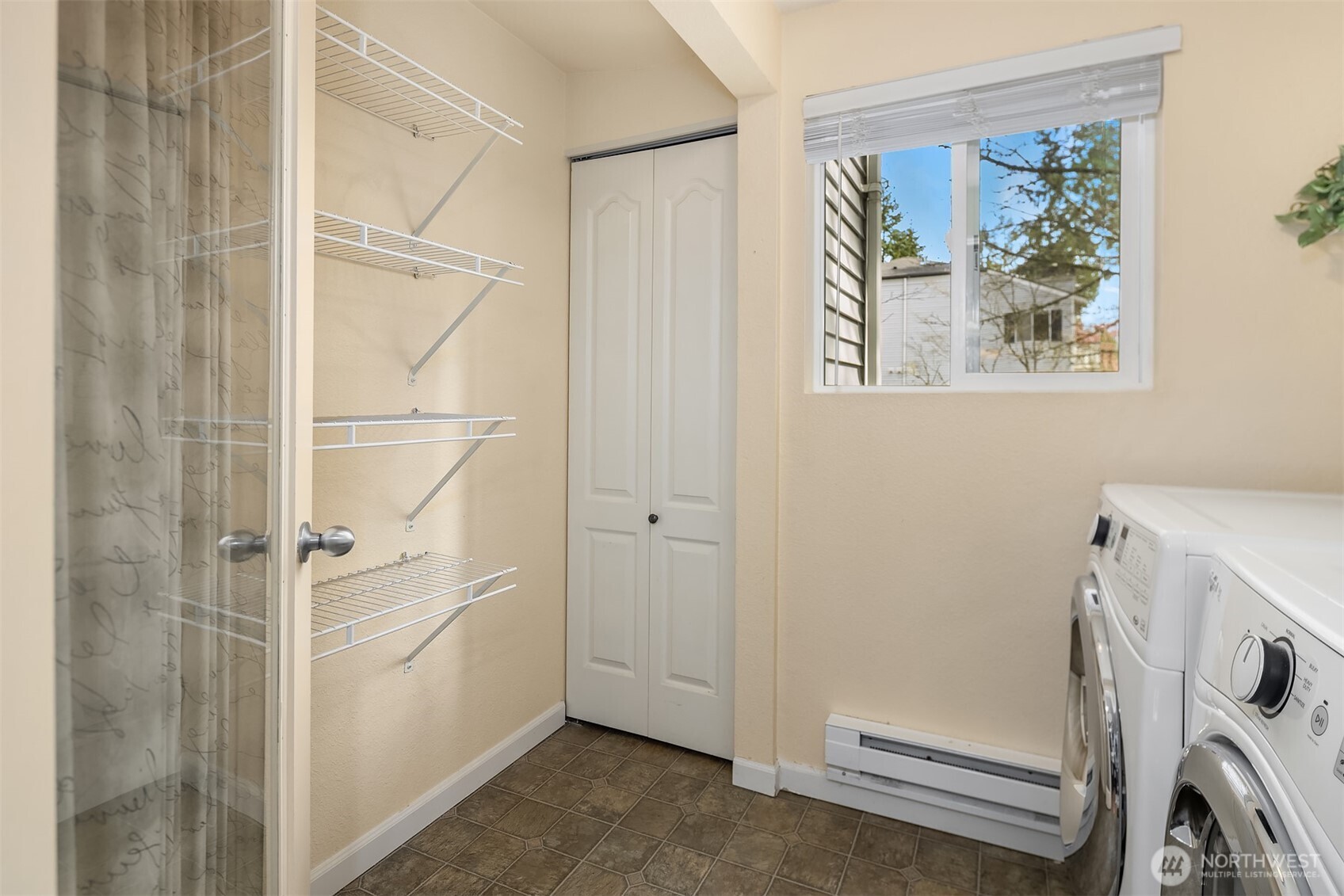 1011 156 Avenue NE #B-209, Bellevue, WA 98007