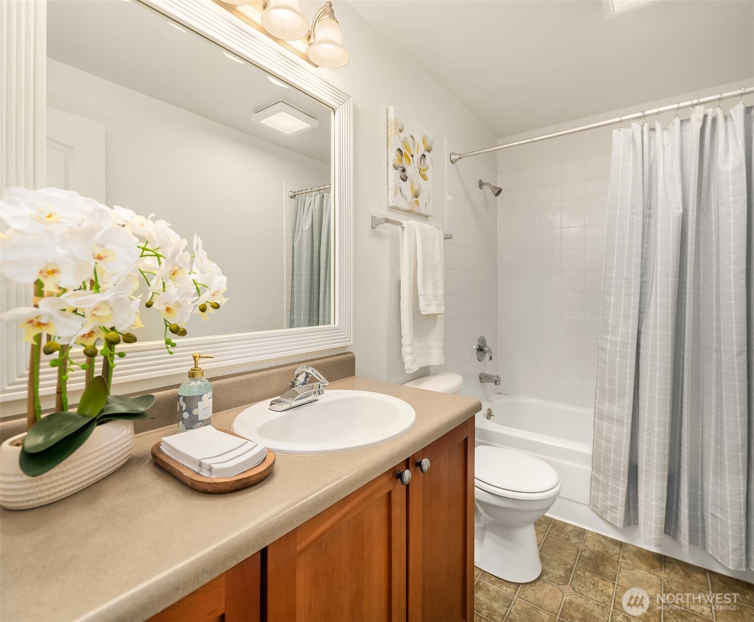 1011 156 Avenue NE #B-209, Bellevue, WA 98007