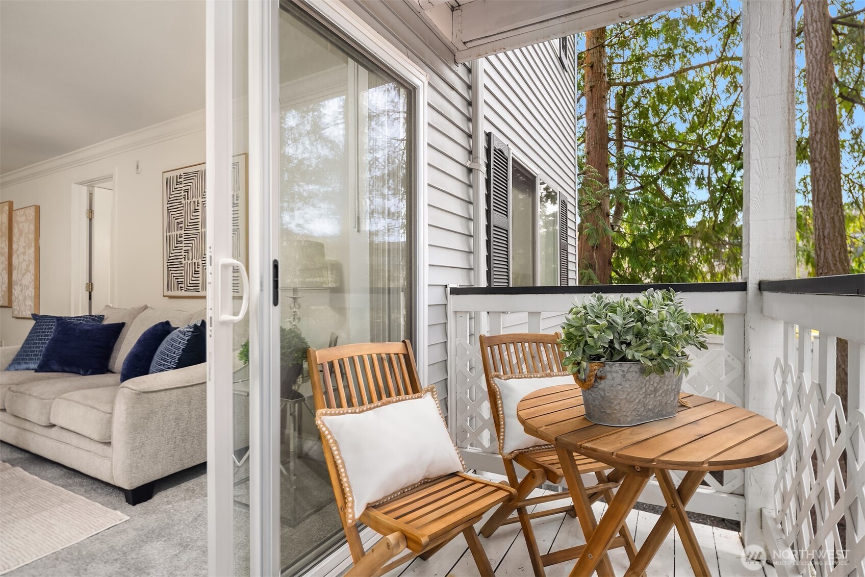 1011 156 Avenue NE #B-209, Bellevue, WA 98007