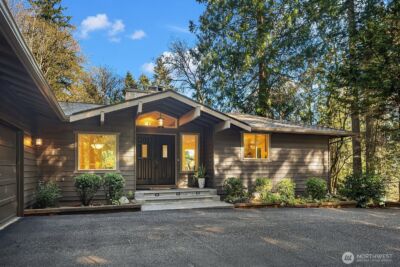 2836 241st Avenue SE, Sammamish, WA 98075 - Photo 2