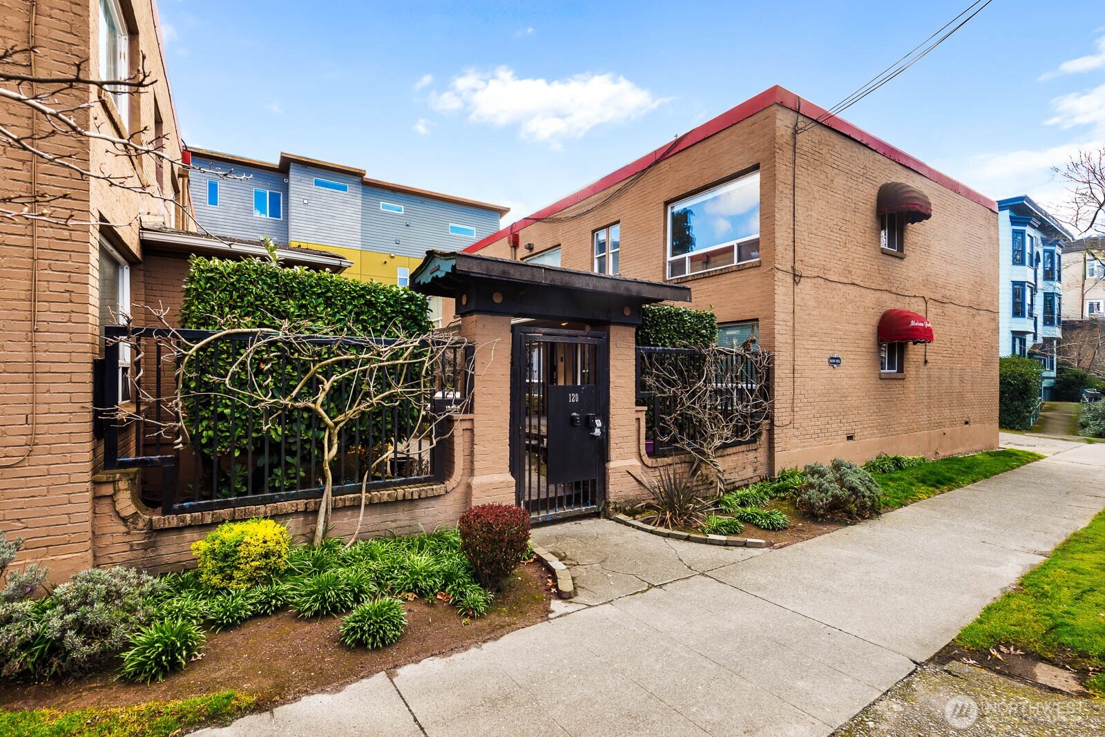 120 14th Avenue #10, Seattle, WA 98122