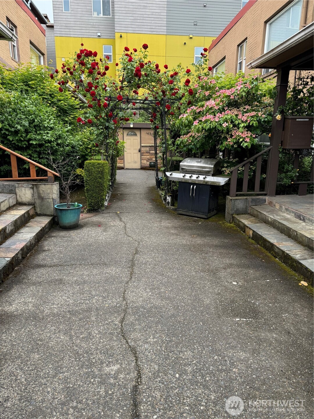 120 14th Avenue #10, Seattle, WA 98122