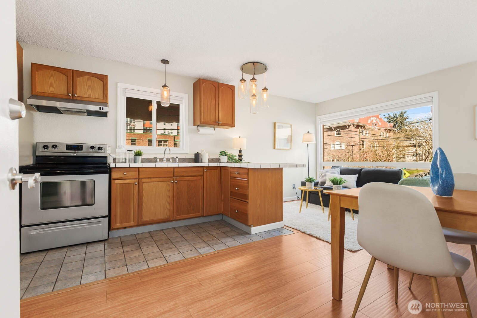120 14th Avenue #10, Seattle, WA 98122