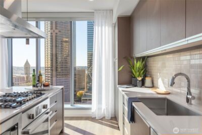 800 Columbia Street #2201, Seattle, WA 98104 - Photo 2