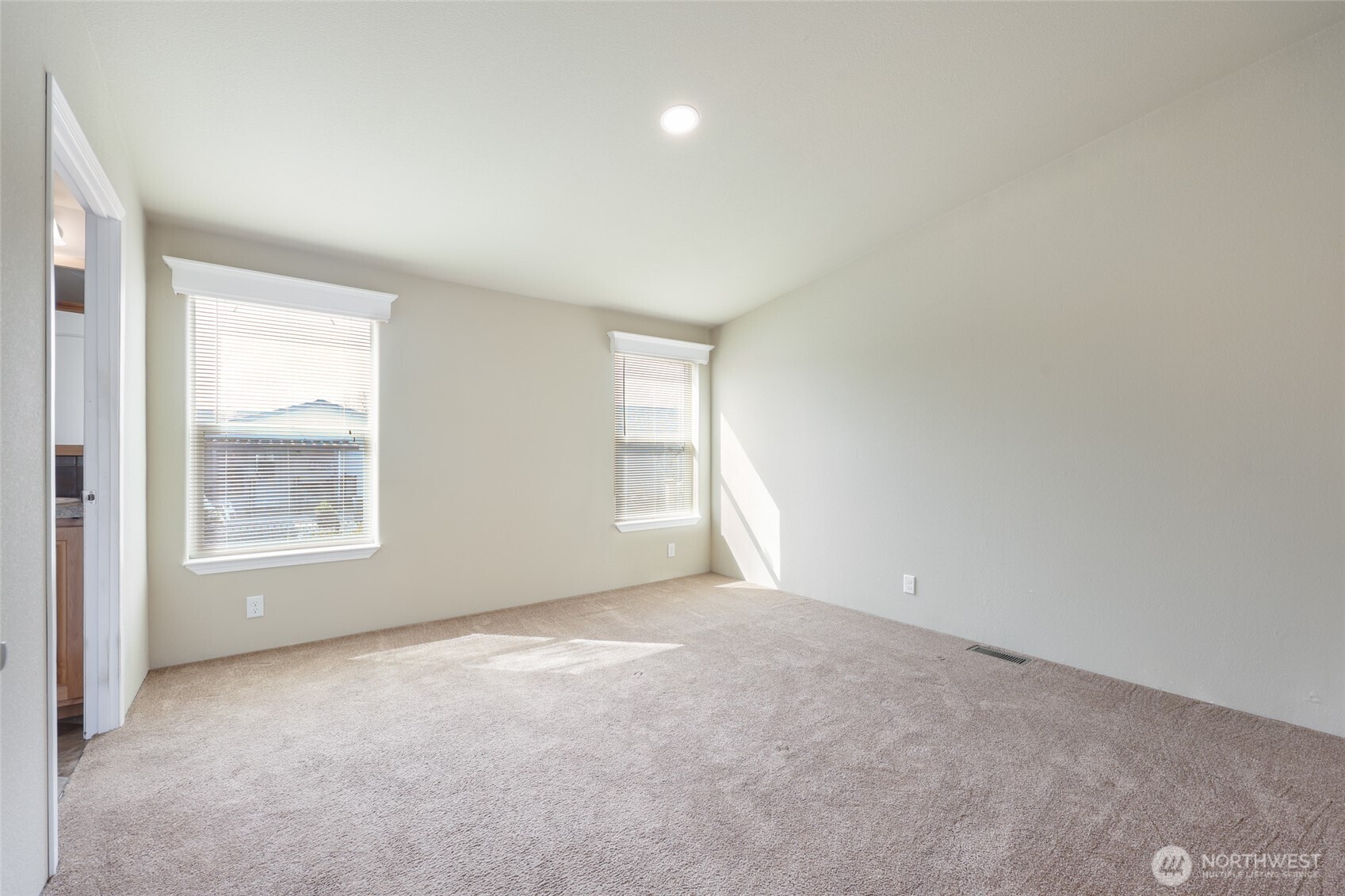 3516 Meadowbrook Lane SE, Lacey, WA 98503-4209