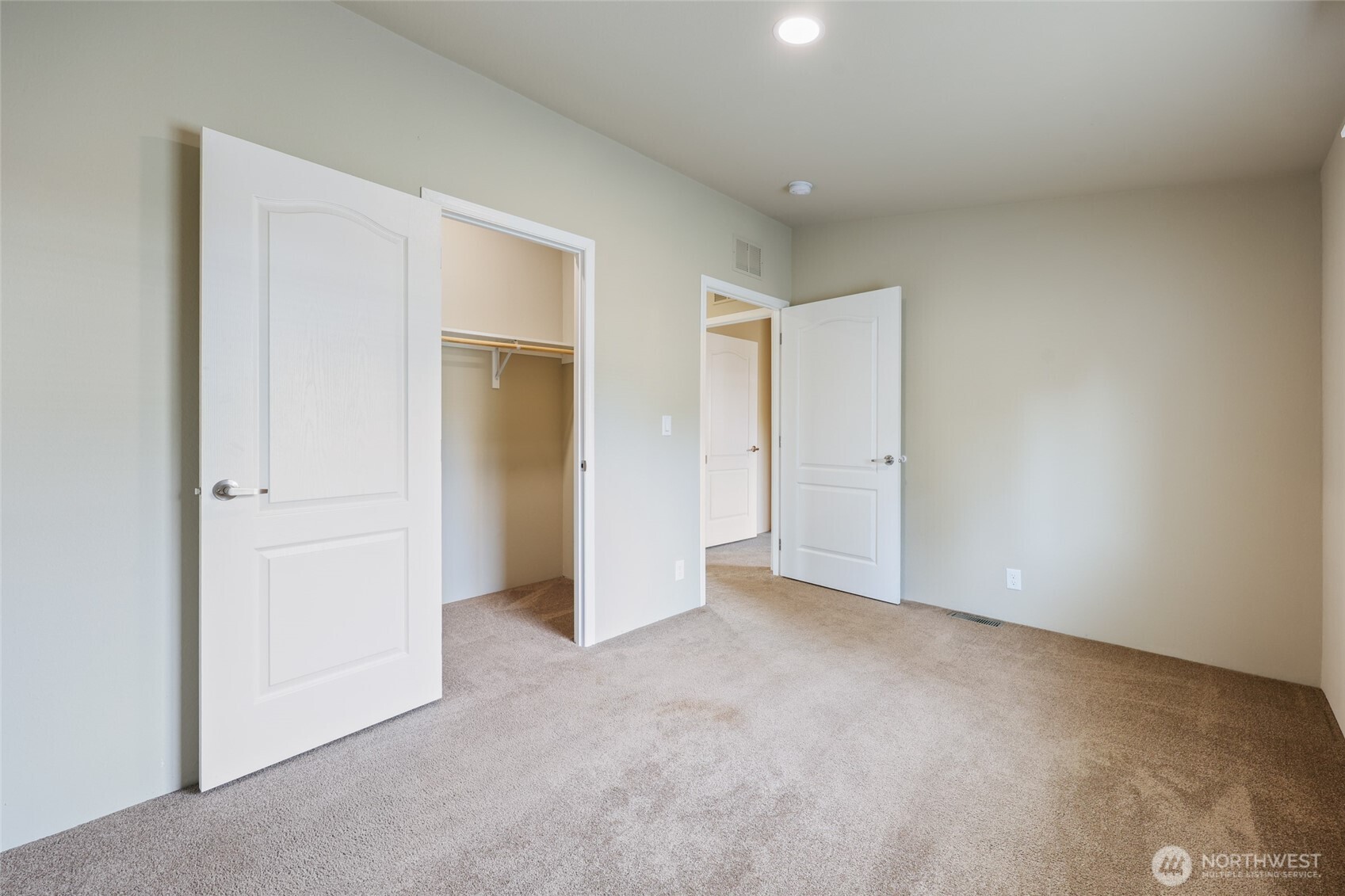 3516 Meadowbrook Lane SE, Lacey, WA 98503-4209