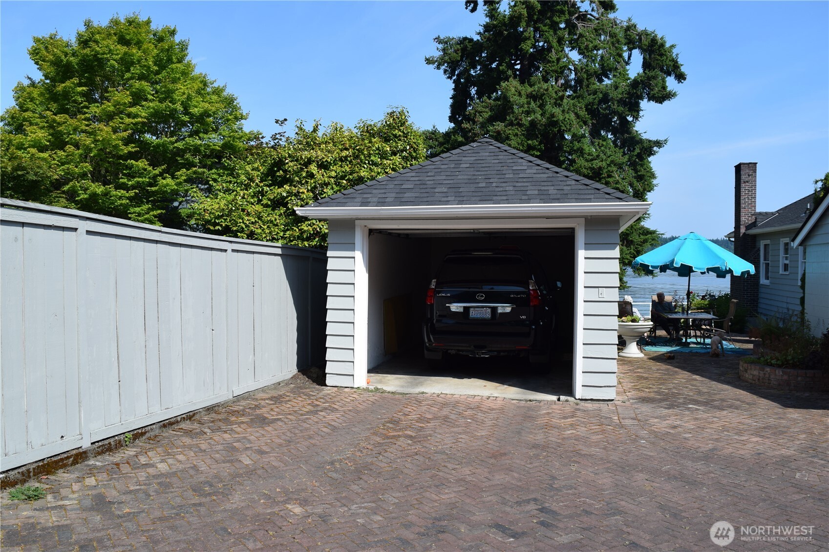 3538 Beach Drive E, Port Orchard, WA 98366-8136