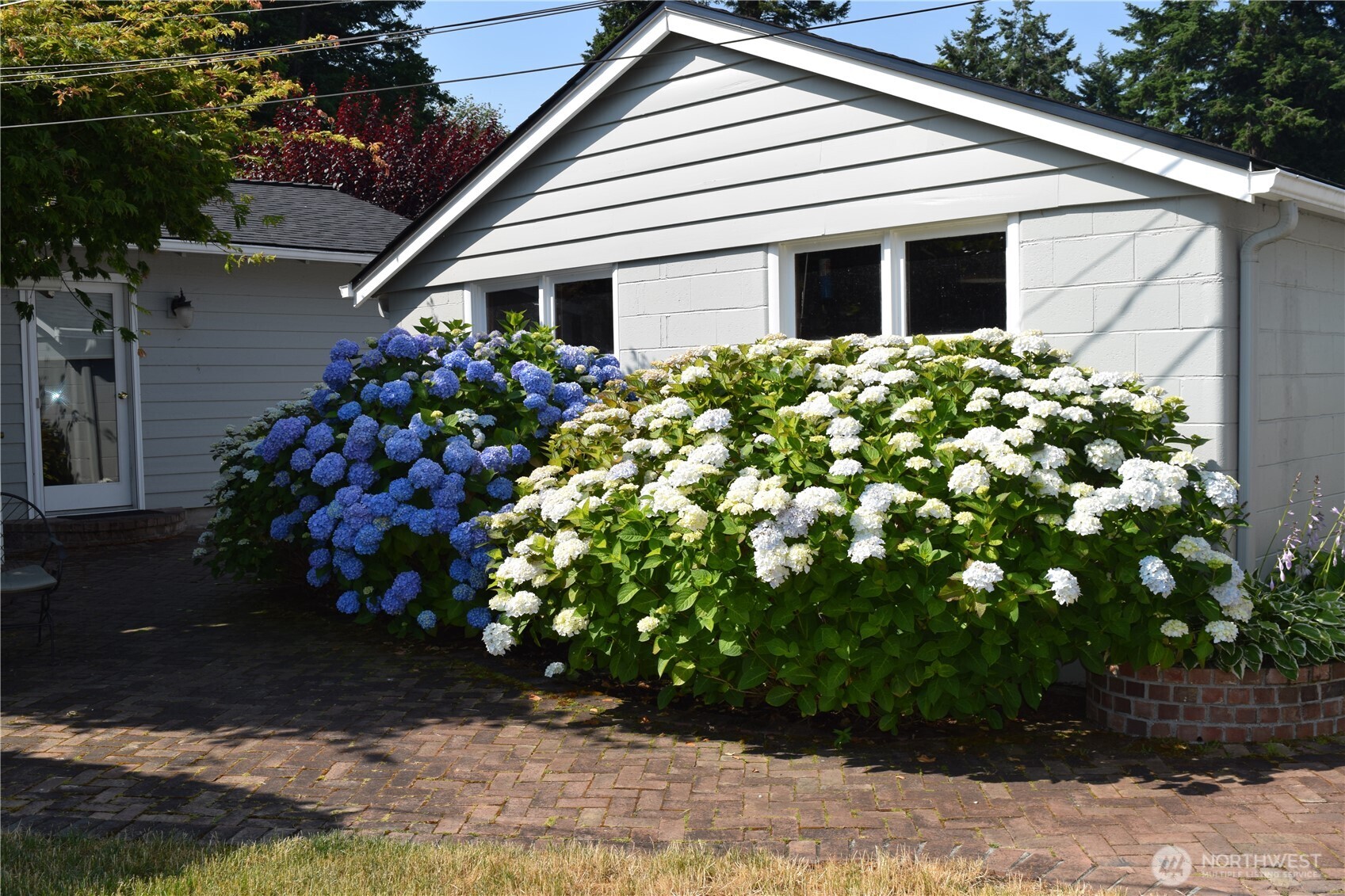 3538 Beach Drive E, Port Orchard, WA 98366-8136