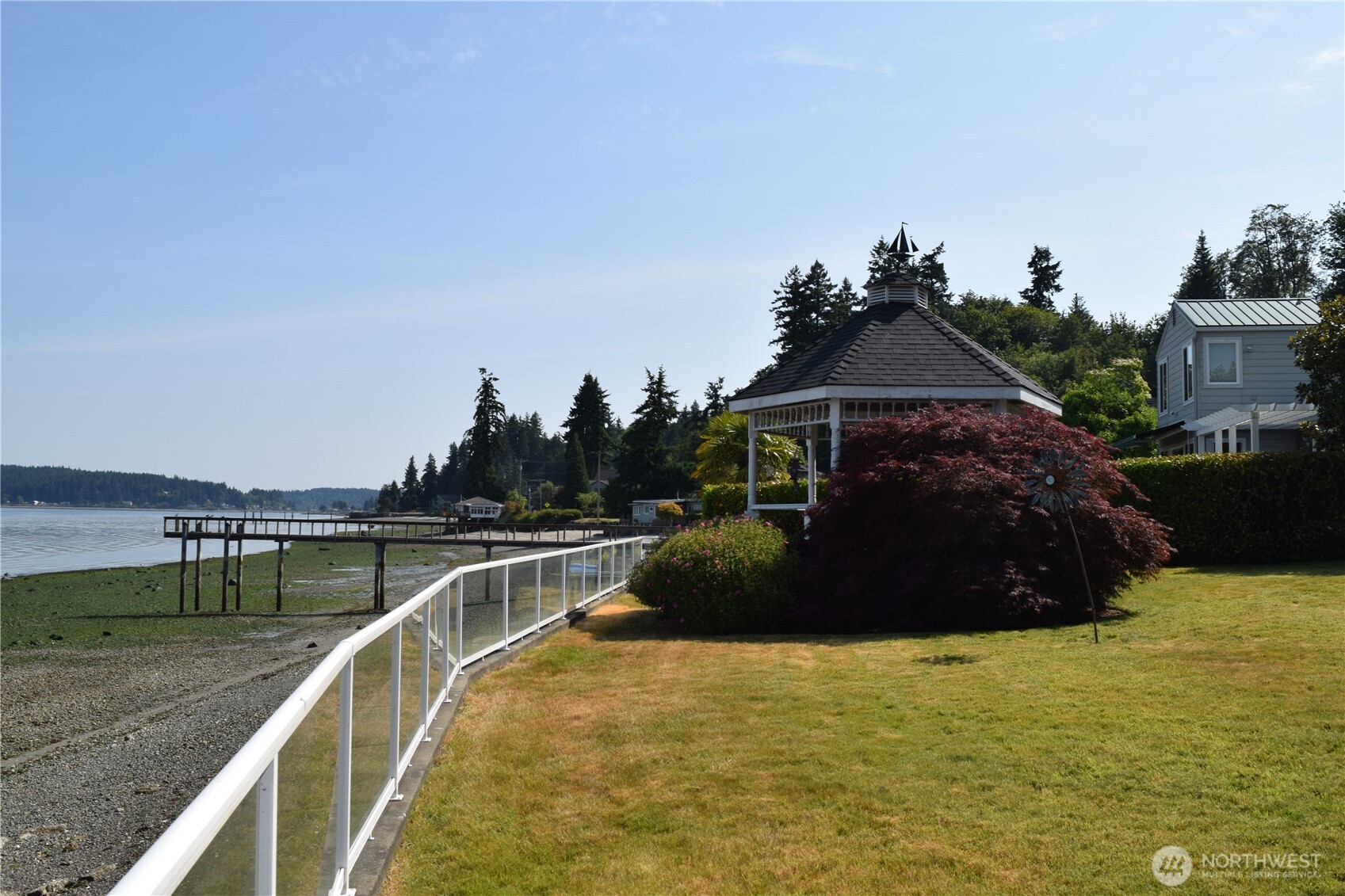 3538 Beach Drive E, Port Orchard, WA 98366-8136