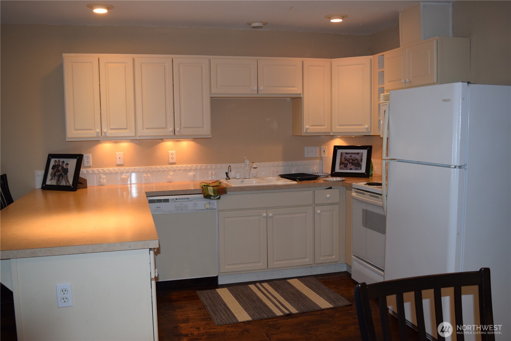 3538 Beach Drive E, Port Orchard, WA 98366-8136