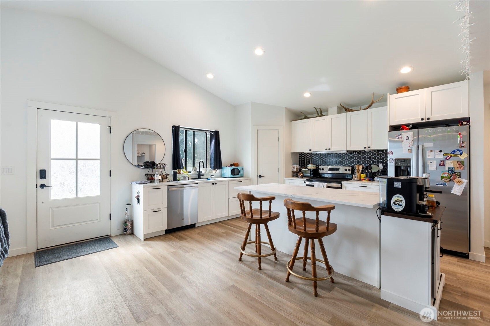 2011 Apple Road , Winlock, WA 98596