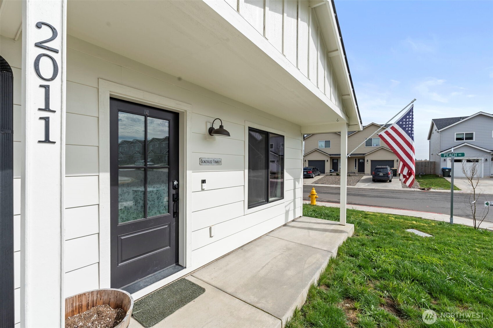 2011 Apple Road , Winlock, WA 98596