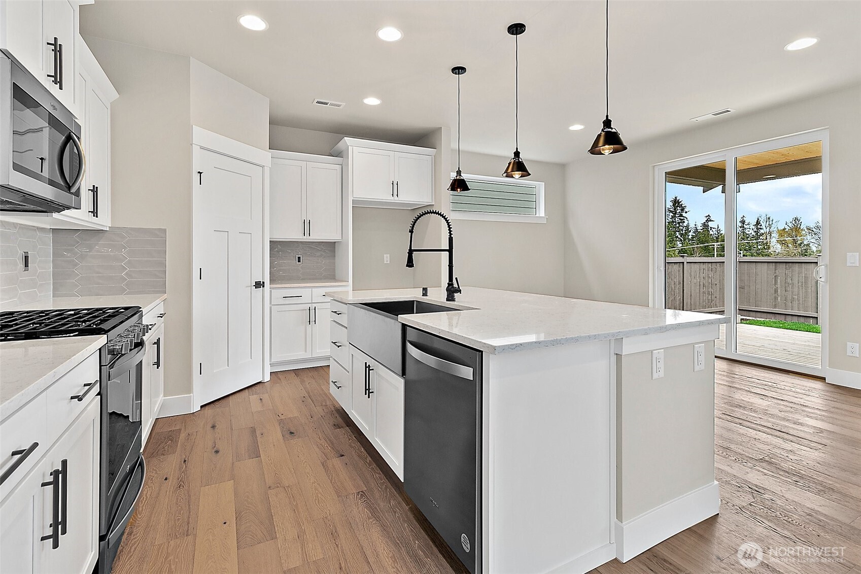 14307 SE 284th Place , Kent, WA 98042