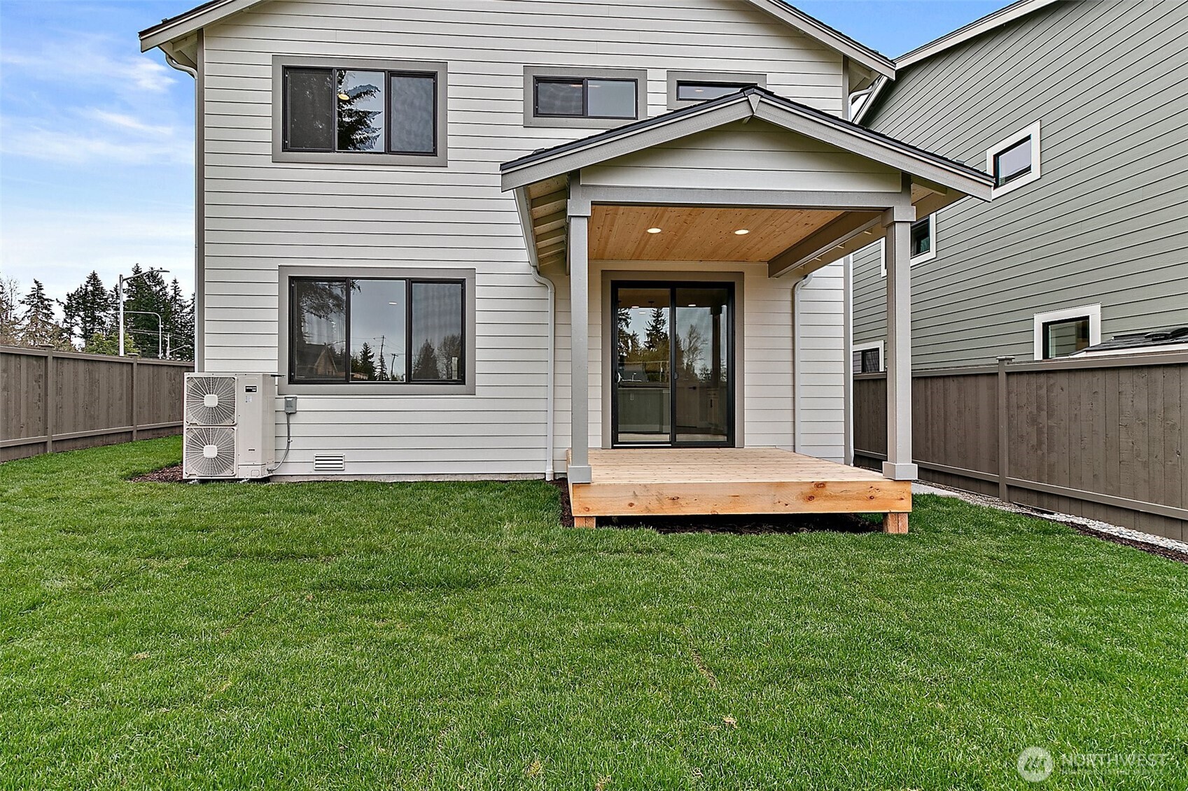 14307 SE 284th Place , Kent, WA 98042