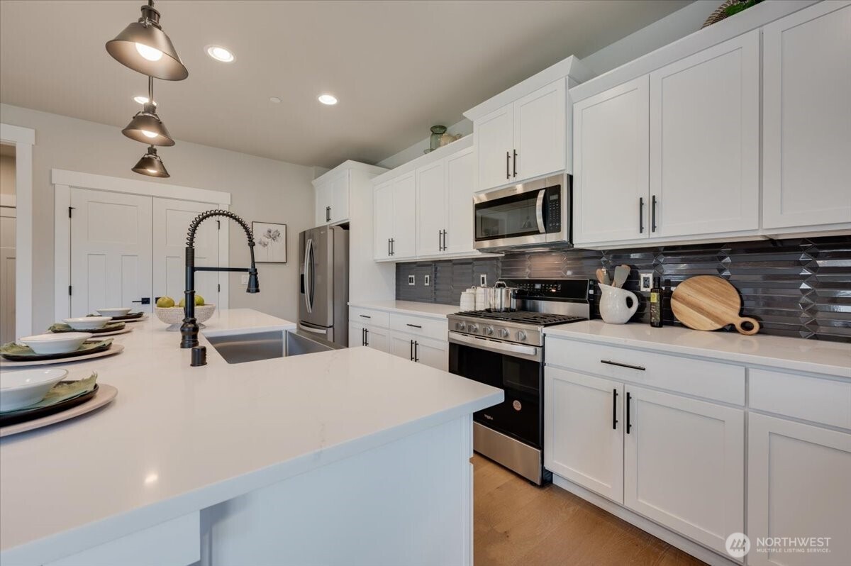 20908 99th Place S, Kent, WA 98031