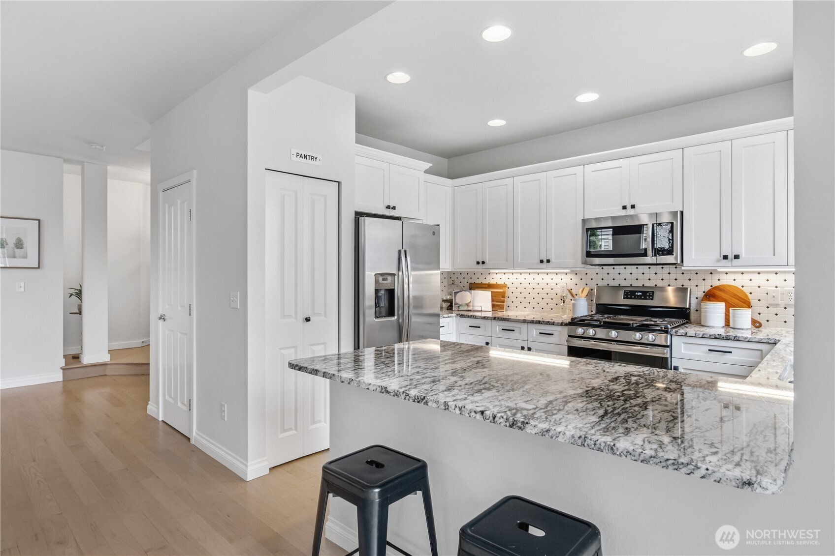 205 Newport Way NW #J1, Issaquah, WA 98027