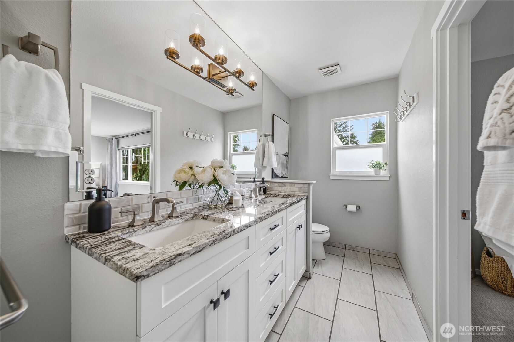 205 Newport Way NW #J1, Issaquah, WA 98027