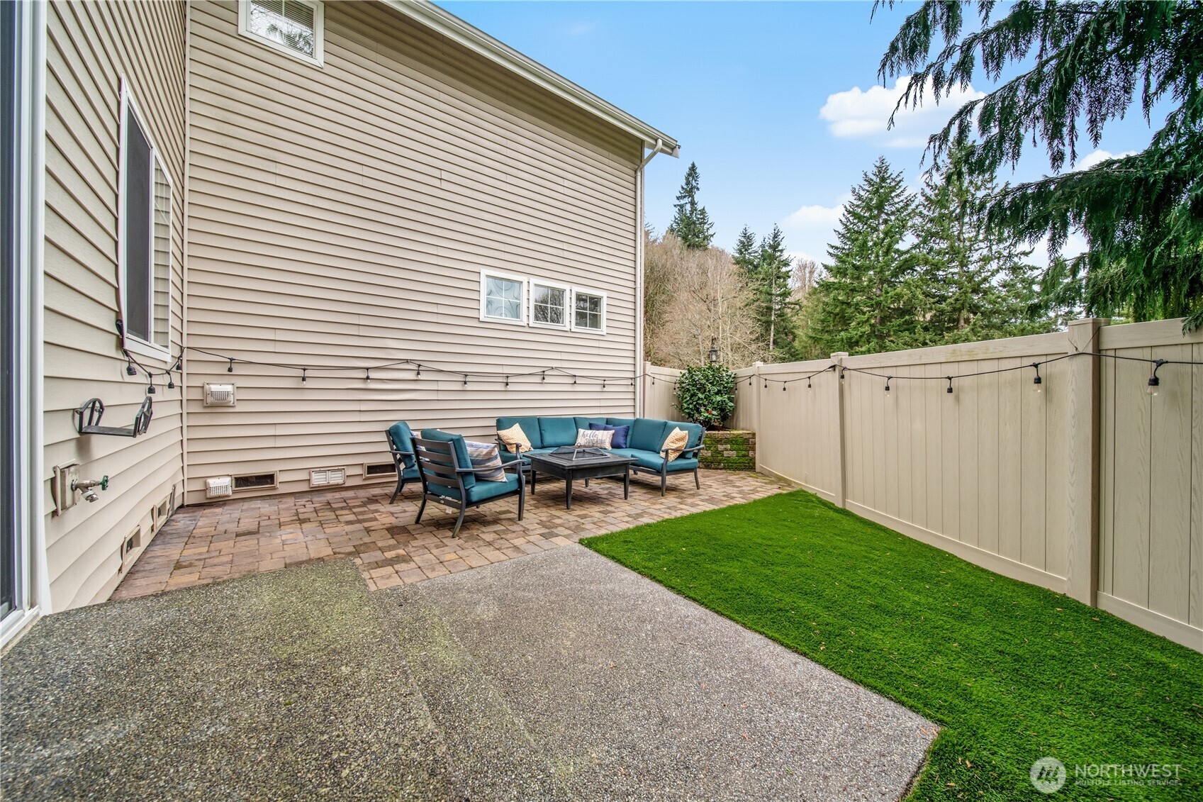 205 Newport Way NW #J1, Issaquah, WA 98027