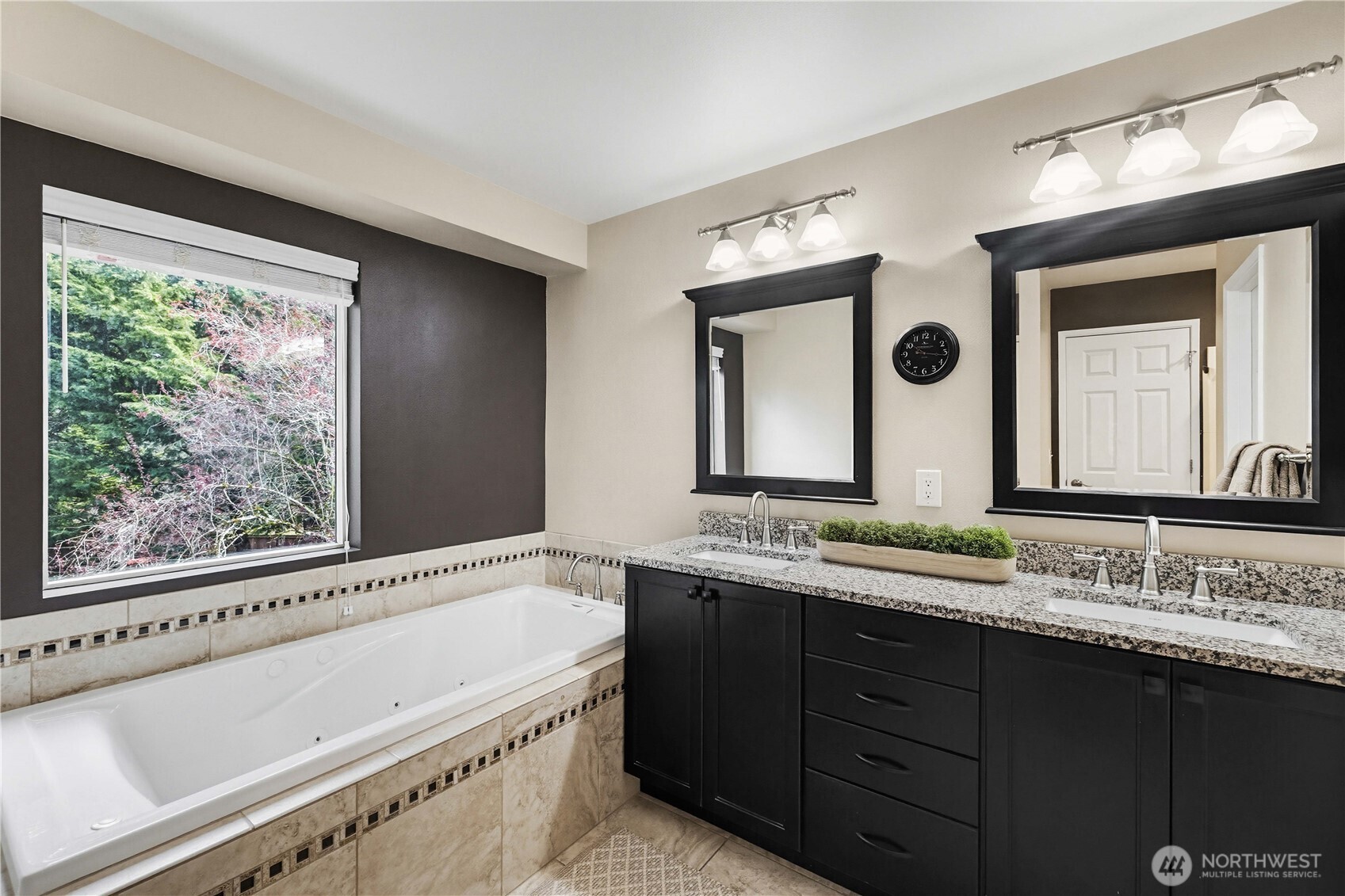 23634 SE 267th Place , Maple Valley, WA 98038