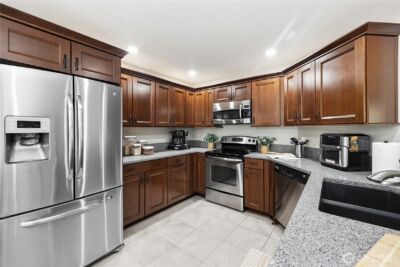 23634 SE 267th Place , Maple Valley, WA 98038 - Photo 10