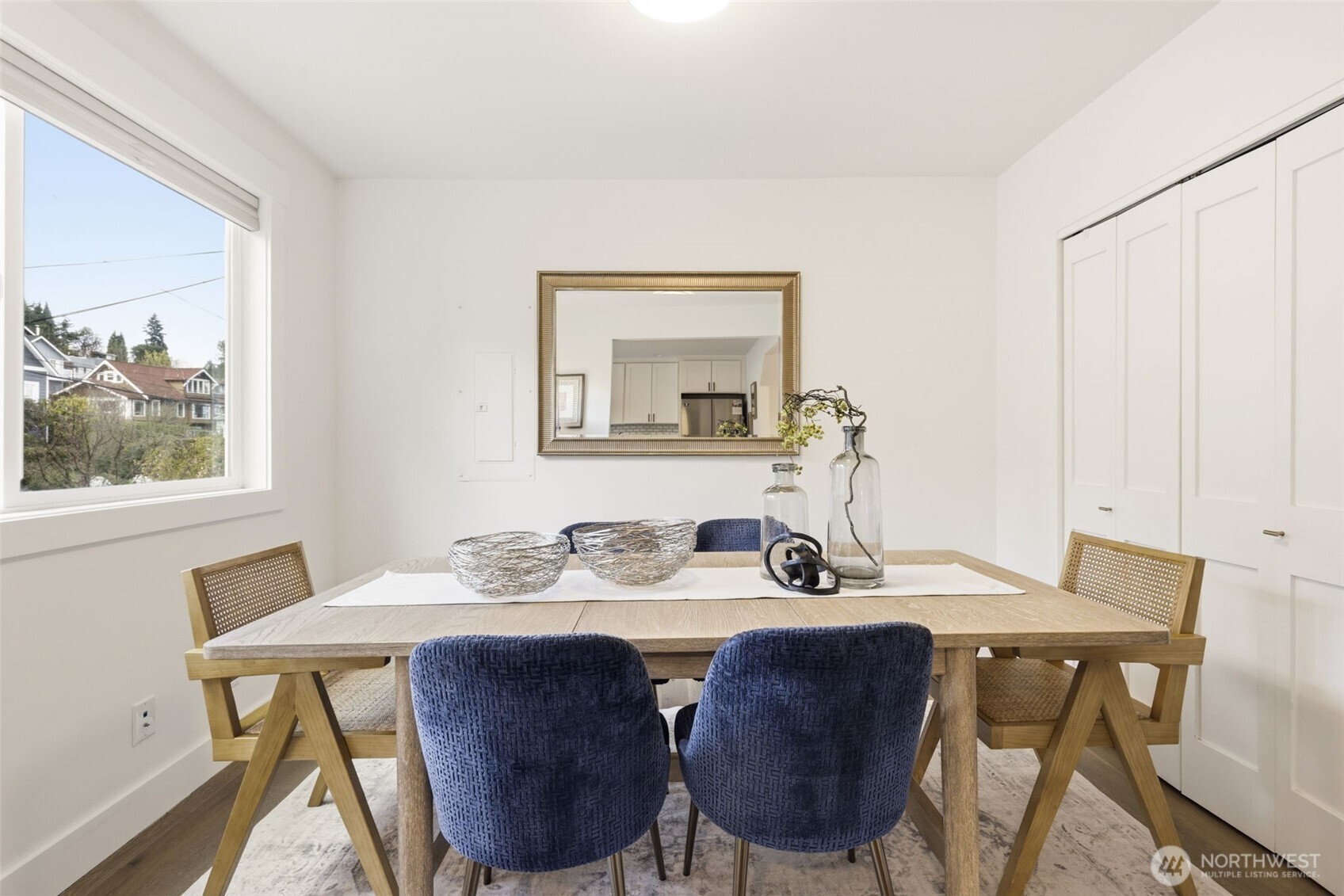 1070 25th Avenue E, Seattle, WA 98112